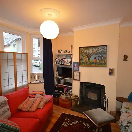 Beautiful 2 Bedroom House In St Werburgs *