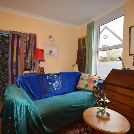 Beautiful 2 Bedroom House In St Werburgs